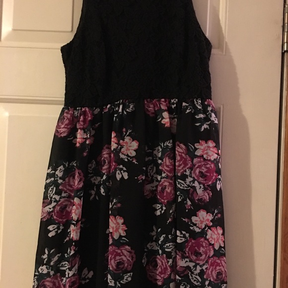 Black dress with pink flowers, Make me an offer! - Picture 2 of 3